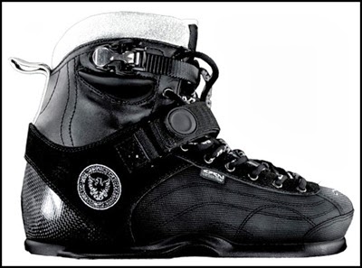 Deshi Carbon — original black model, archived product photograph